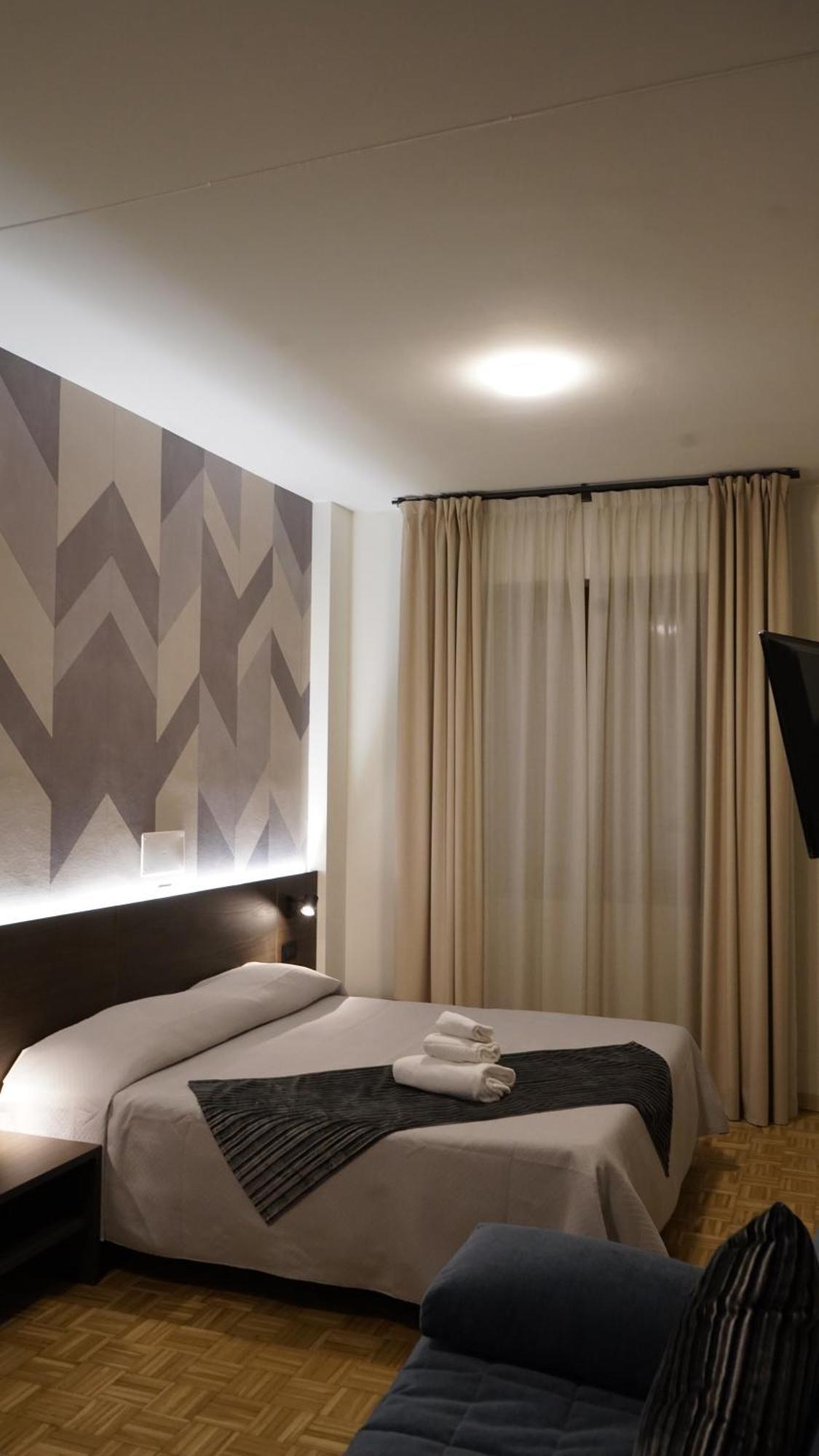 Hotel Astoria Fidenza Esterno foto