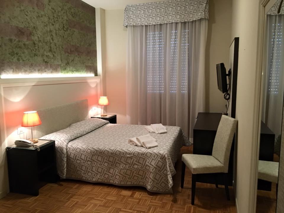 Hotel Astoria Fidenza Esterno foto