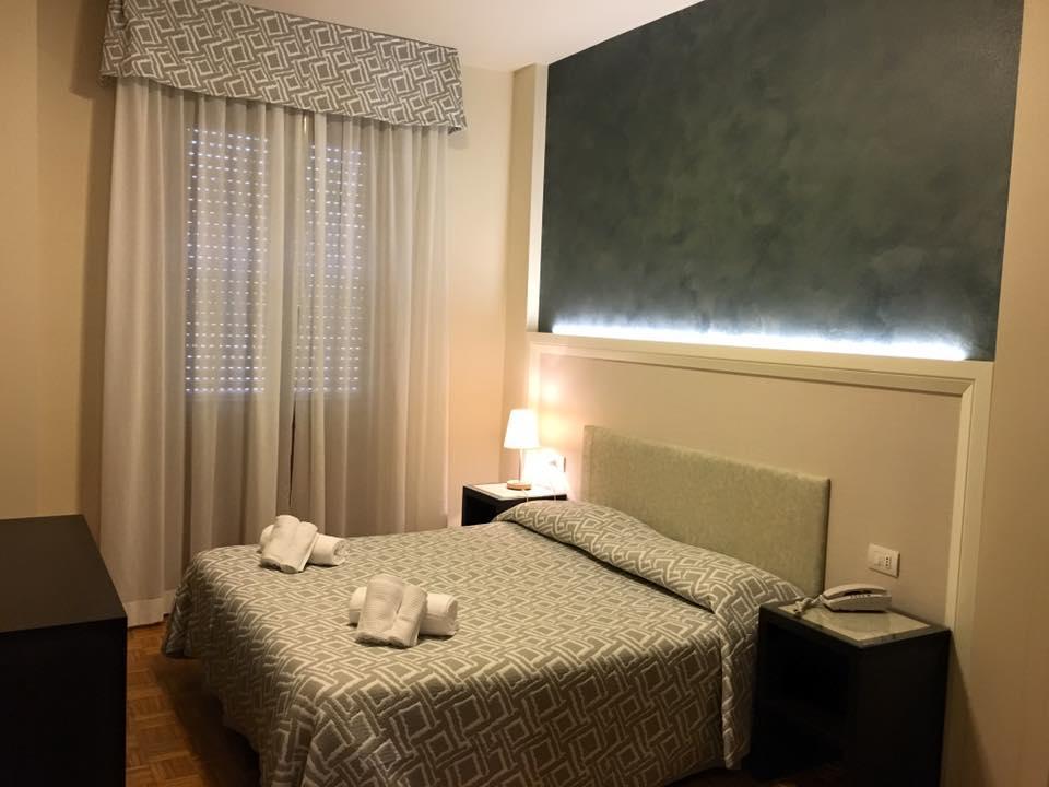 Hotel Astoria Fidenza Esterno foto