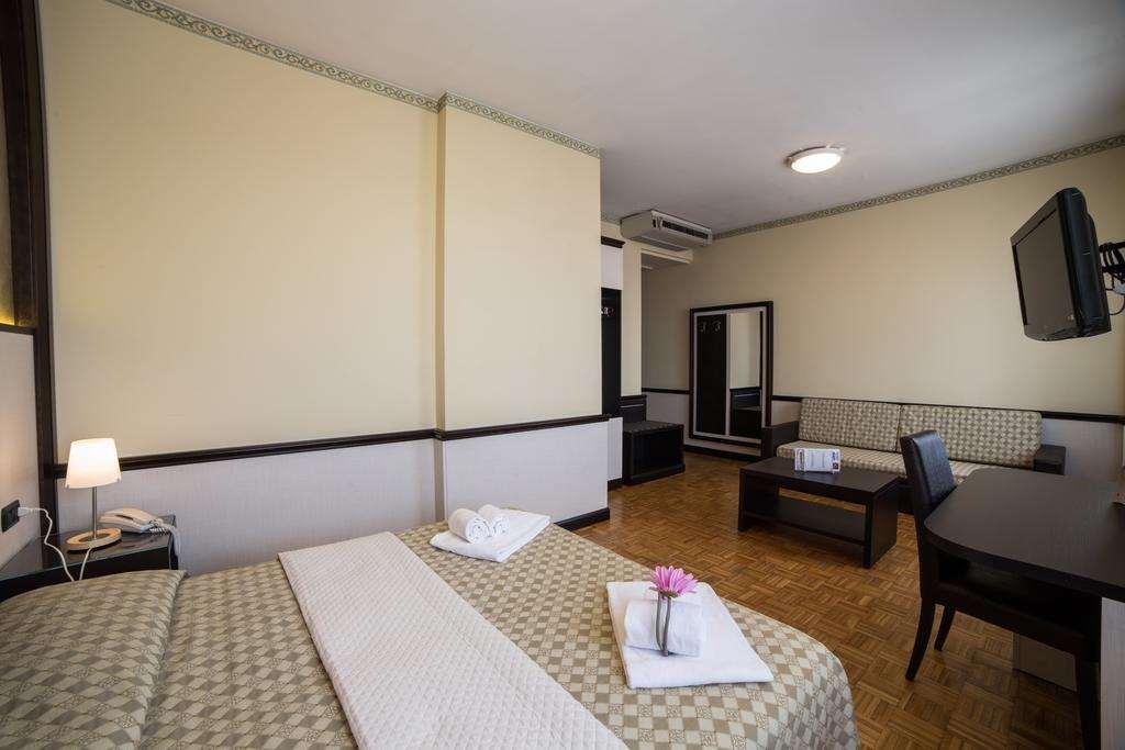 Hotel Astoria Fidenza Camera foto